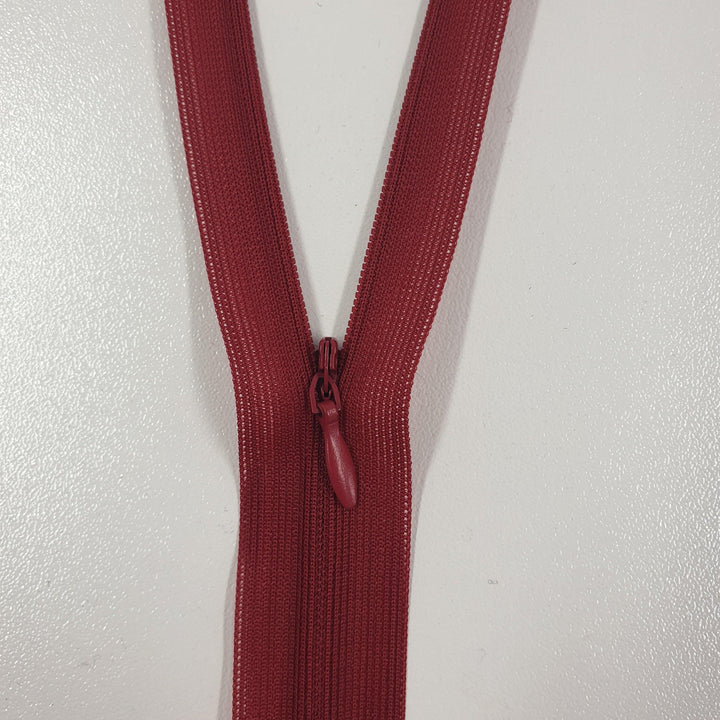 Super Cheap Fabrics - Invisible Zip - Wine - 30cm